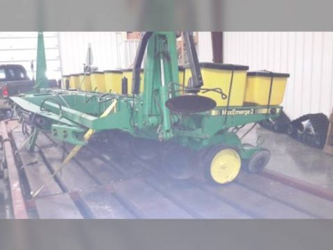 1993 John Deere 7200